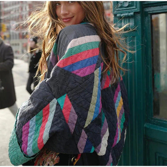 Vintage Jacke aus hochwertigem Material für Damen