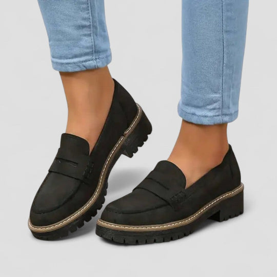 Loafer für Damen mit dekorativer Ziernaht