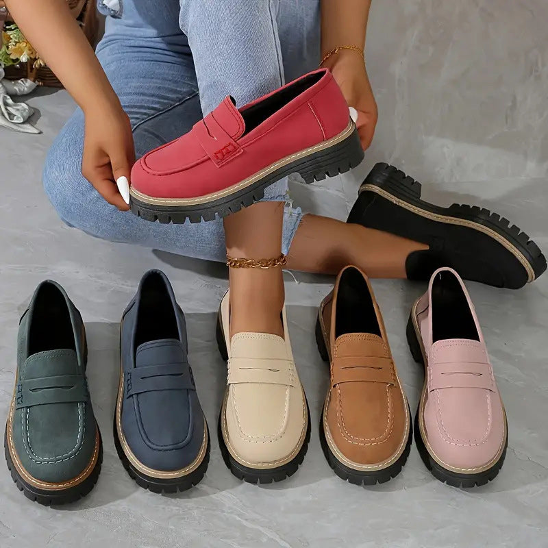 Loafer für Damen mit dekorativer Ziernaht