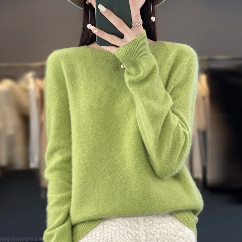 Luxe Women's Cashmere Sweater – Soft Comfort for Every Occasion 10