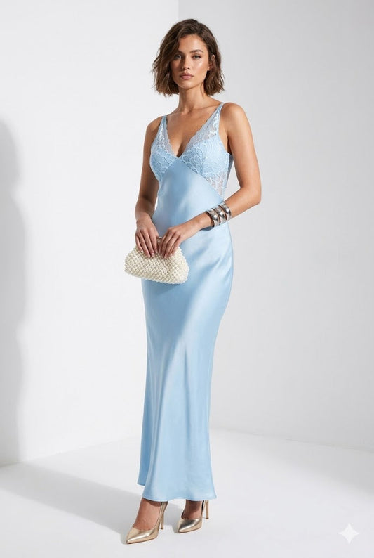 Luxe Women's Elegant Maxi Dress – Lace Detailing for Special Occasions 1