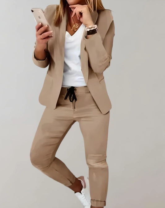 Nora Women's Suit Set – Tailored Jacket and Trousers for Office Elegance 1